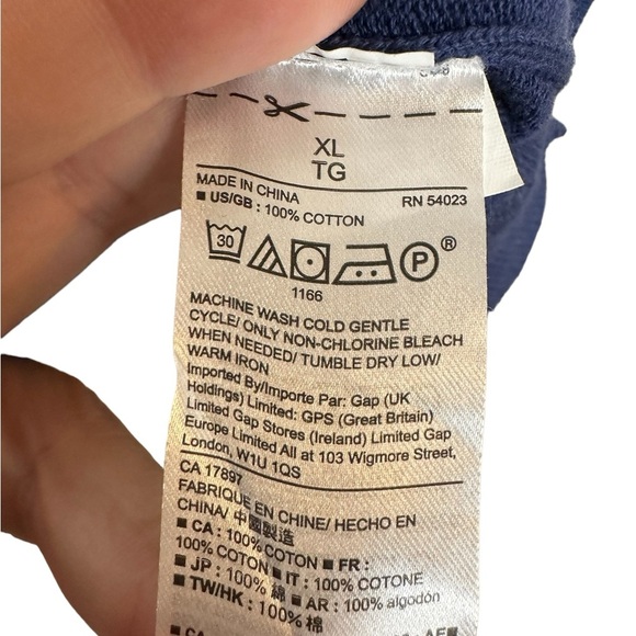 GAP Women's Blue Sweater with Multicolor 'WEEKEND' - Picture 7 of 8